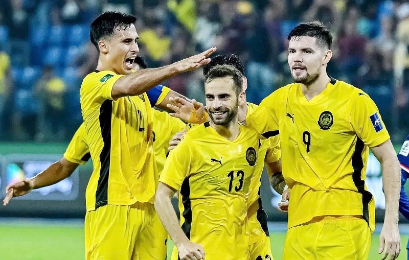 Đội tuyển Malaysia đã có mặt tại Ninh Bình, chuẩn bị cho trận tái đấu với đội tuyển Việt Nam